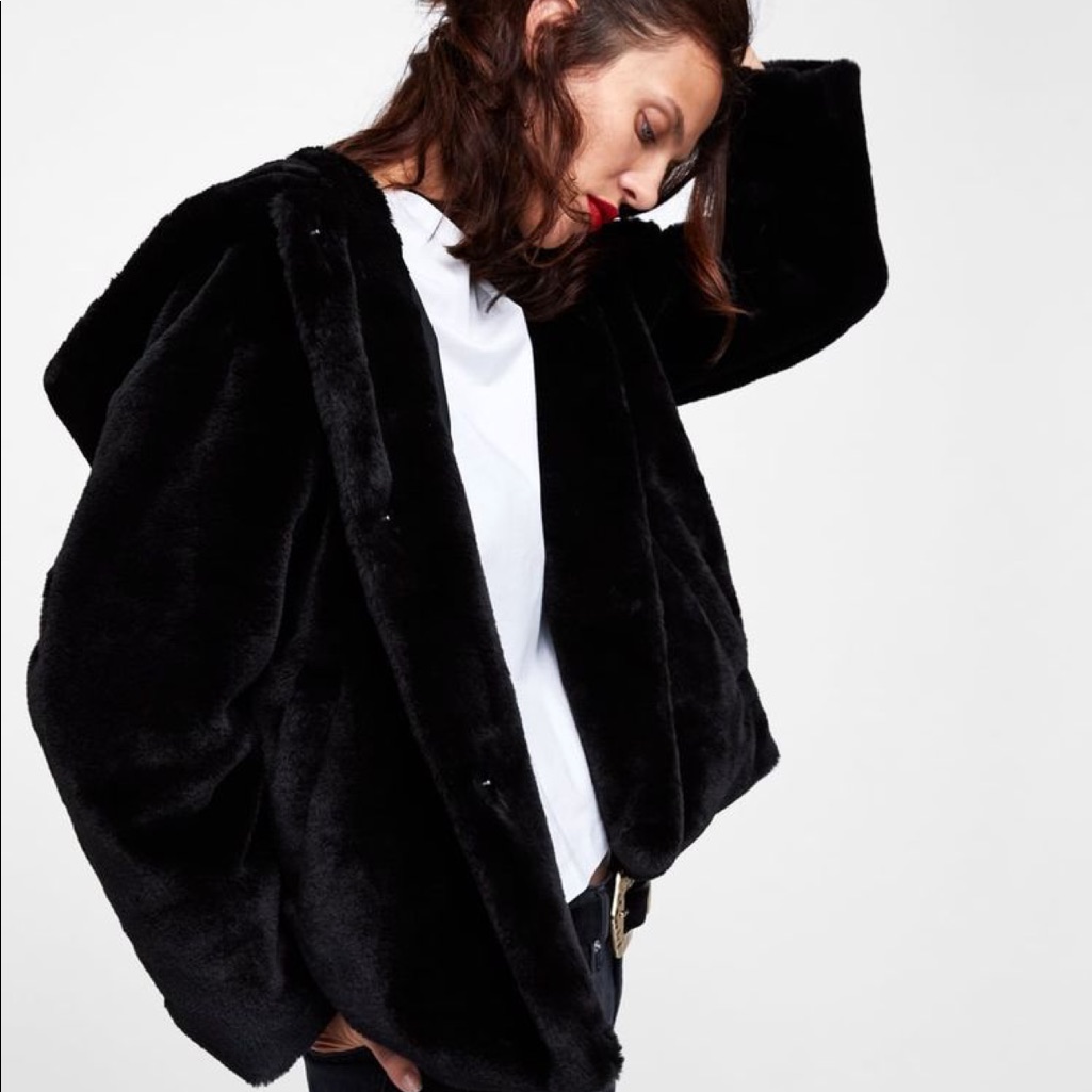 Nwt Zara Hooded Faux Fur Jacket! Bloggers Pick